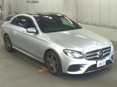 Mercedes-Benz E CLASS  с аукциона в Японии