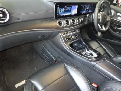 Mercedes-Benz E CLASS  с аукциона в Японии