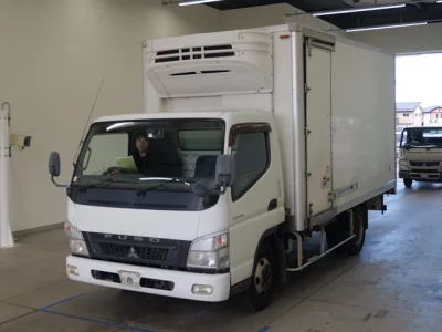Mitsubishi CANTER  с аукциона в Японии