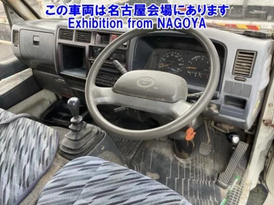 Toyota DYNA  с аукциона в Японии