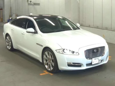 Jaguar XJ SERIES  с аукциона в Японии