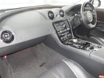 Jaguar XJ SERIES  с аукциона в Японии