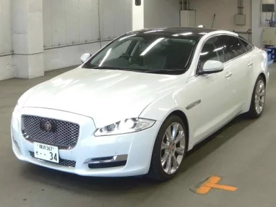 Jaguar XJ SERIES  с аукциона в Японии