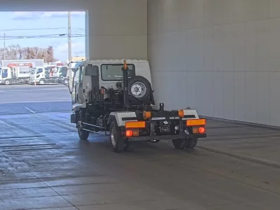 Isuzu FORWARD  с аукциона в Японии