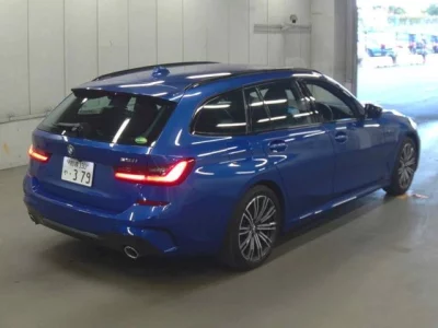 BMW 3-Series  с аукциона в Японии