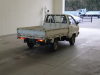 Toyota LITE ACE TRUCK лот № 1353 оценка B  с аукциона в Японии 1