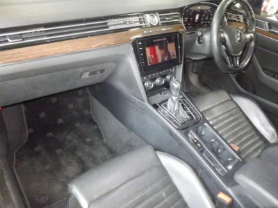 Volkswagen PASSAT VARIANT  с аукциона в Японии