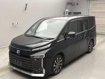 Toyota VOXY  с аукциона в Японии