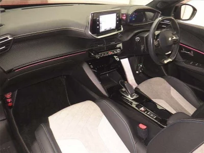 Peugeot E-2008  с аукциона в Японии