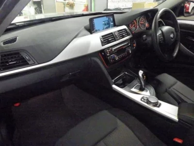 BMW 3-Series  с аукциона в Японии