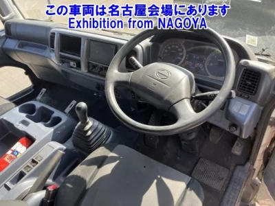 Hino TRUCK