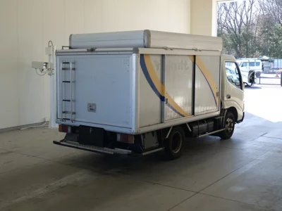 Toyota DYNA  с аукциона в Японии