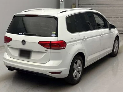 Volkswagen GOLF TOURAN  с аукциона в Японии