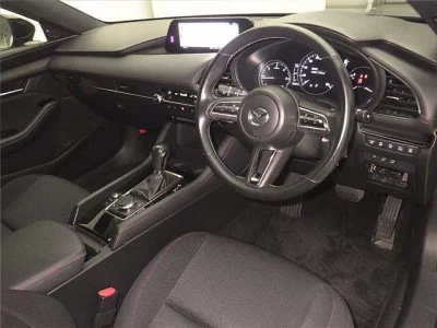 Mazda MAZDA3  с аукциона в Японии