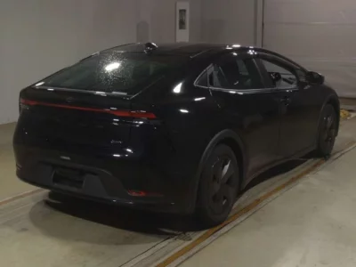 Toyota PRIUS  с аукциона в Японии