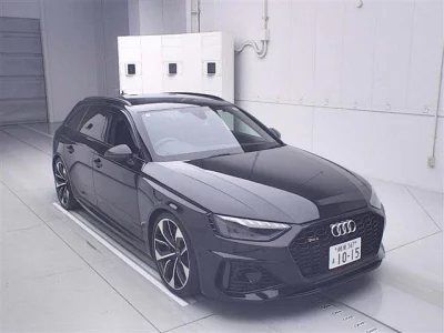 Audi RS4  с аукциона в Японии