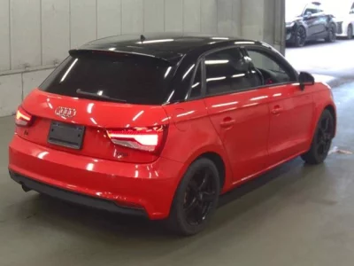 Audi A1  с аукциона в Японии