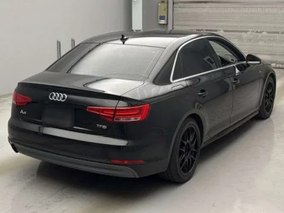 Audi A4  с аукциона в Японии