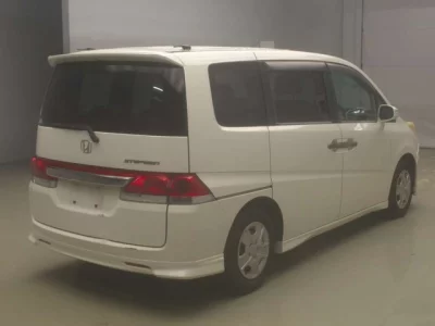 Honda STEP WAGON  с аукциона в Японии