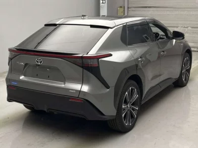 Toyota BZ4X  с аукциона в Японии