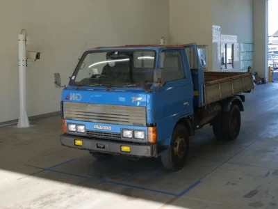 Mazda TITAN  с аукциона в Японии