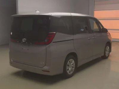 Toyota NOAH  с аукциона в Японии