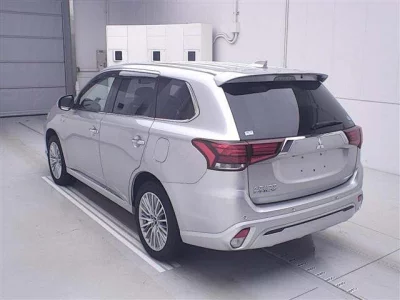 Mitsubishi OUTLANDER PHEV