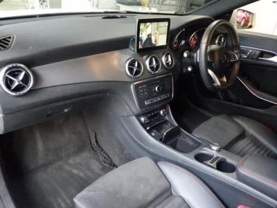 Mercedes-Benz CLA CLASS