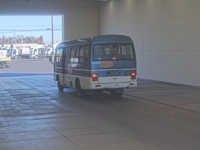 Nissan BUS
