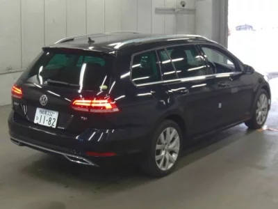 Volkswagen GOLF VARIANT