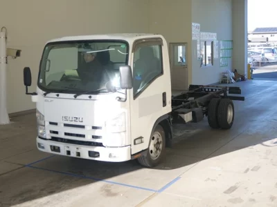 Isuzu ELF  с аукциона в Японии