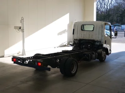Isuzu ELF  с аукциона в Японии