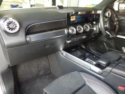 Mercedes-Benz GLB  с аукциона в Японии