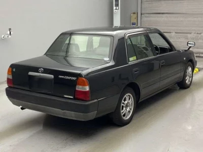 Toyota CROWN COMFORT  с аукциона в Японии