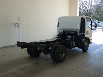 Isuzu ELF  с аукциона в Японии