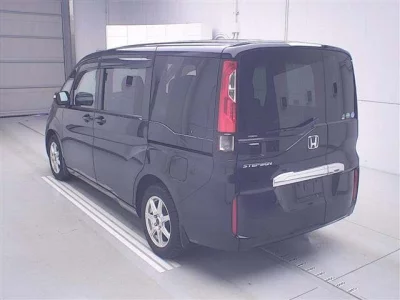 Honda STEP WAGON  с аукциона в Японии