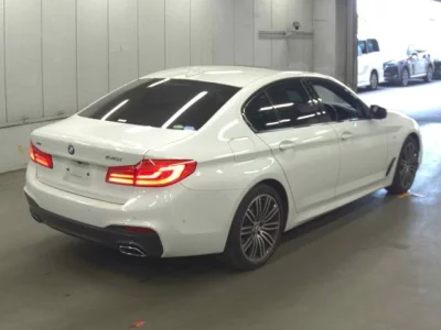 BMW 5-Series  с аукциона в Японии