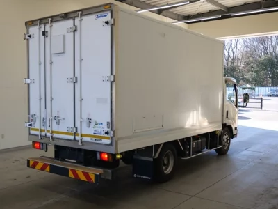 Isuzu ELF  с аукциона в Японии