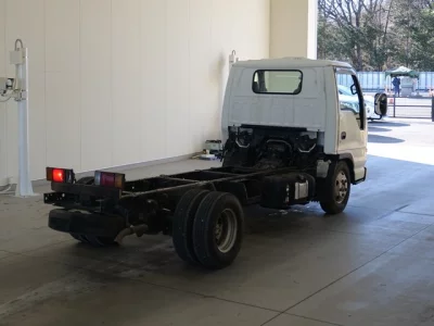 Isuzu ELF  с аукциона в Японии