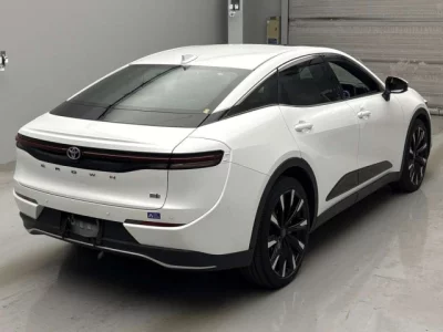 Toyota CROWN CROSSOVER  с аукциона в Японии