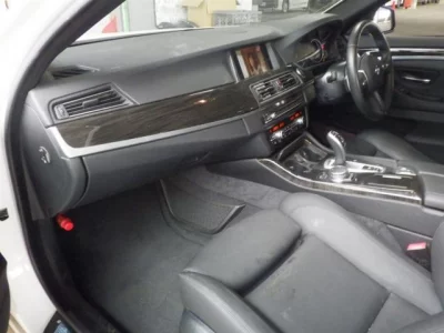 BMW 5-Series  с аукциона в Японии