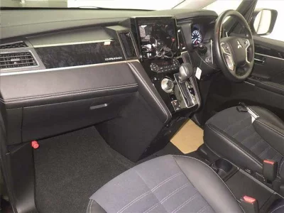 Mitsubishi DELICA D5