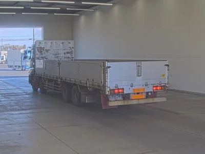 Nissan QUON  с аукциона в Японии