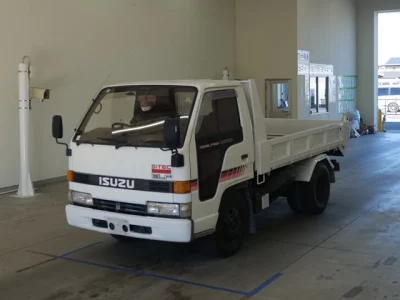 Isuzu ELF  с аукциона в Японии
