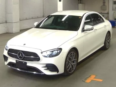 Mercedes-Benz E CLASS  с аукциона в Японии
