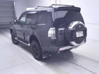 Mitsubishi PAJERO лот № 5525 оценка 3.5  с аукциона в Японии 1
