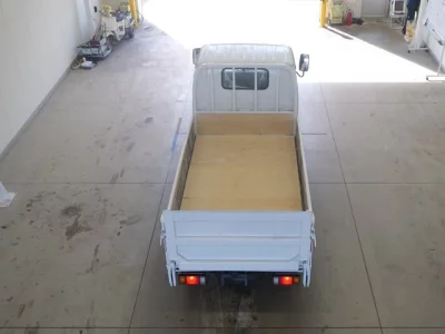 Isuzu ELF  с аукциона в Японии