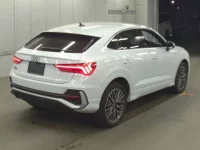 Audi Q3 лот № 676 оценка 4.5  с аукциона в Японии 1