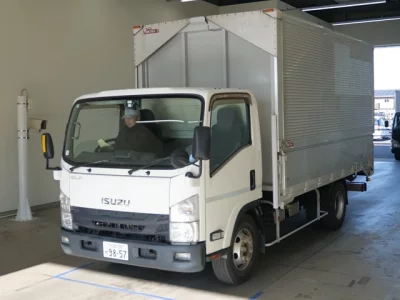 Isuzu ELF