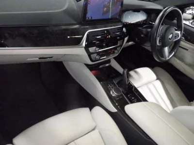 BMW 5-Series  с аукциона в Японии
